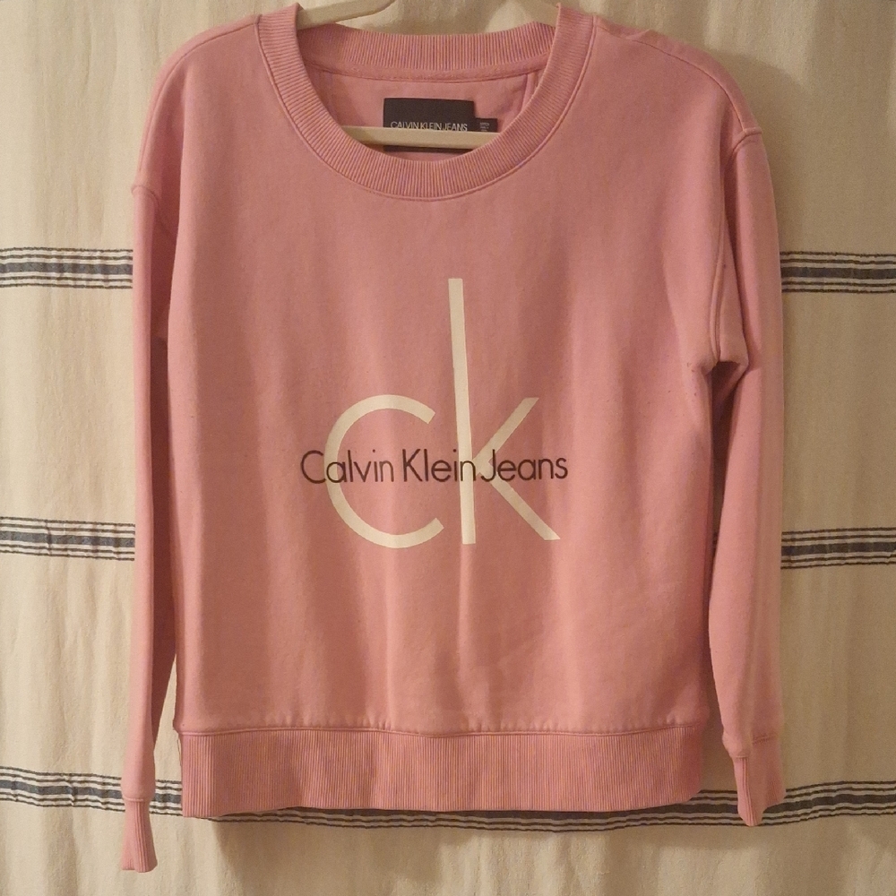 Calvin Klein Women's Sweater - Coral